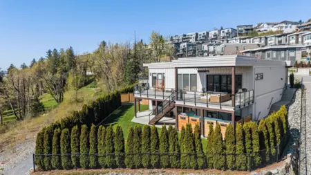 Swimming Pool Photo of 35990 Timberlane Drive, Abbotsford, BC