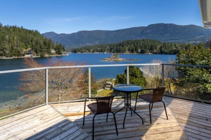 Kitchen Photo of 12881 Sunshine Coast Highway, Madeira Park, BC