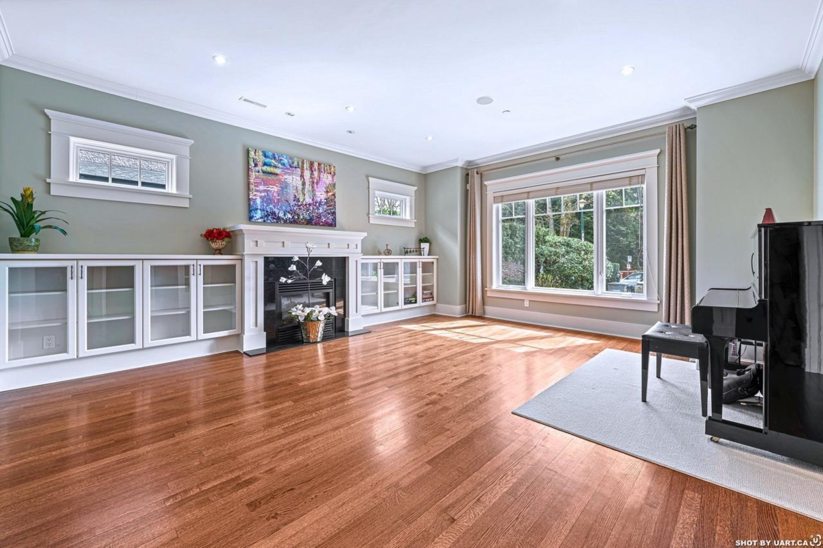 Family Room Photo of 1255 W 26th Avenue, Vancouver, BC