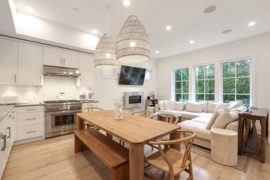 1 3640 W 2nd Avenue, Vancouver, BC