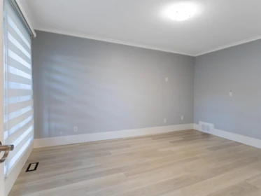 Hot Tub / Spa Photo of 16566 80 Avenue, Surrey, BC
