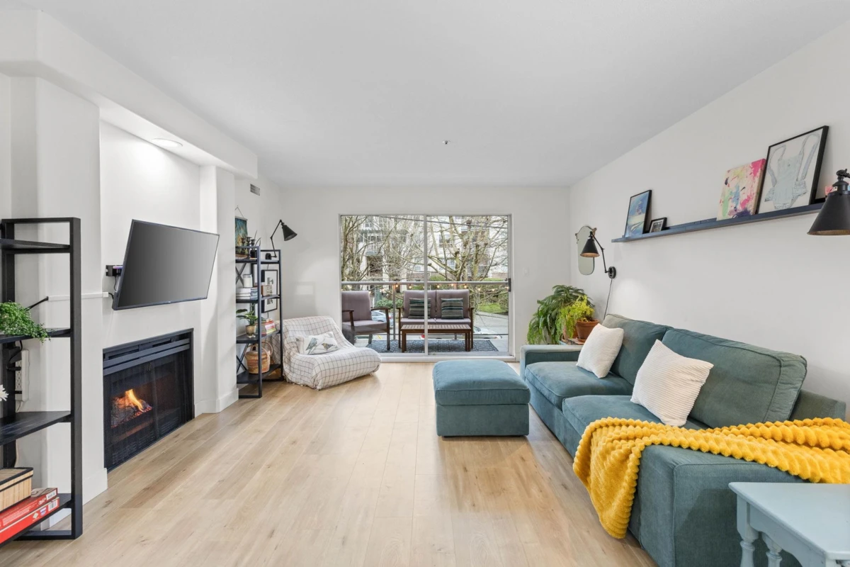 Dining Area Photo of 104 20177 54a Avenue, Langley, BC