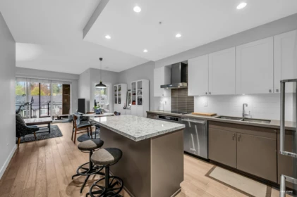 512 3399 Noel Drive, Burnaby, BC, Burnaby — Apartment/Condo for sale