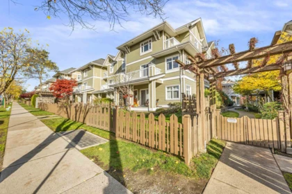 Entry Foyer Photo of 157 7388 Macpherson Avenue, Burnaby, BC