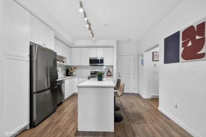 Kitchen Island Photo of 115 13623 81a Avenue, Surrey, BC