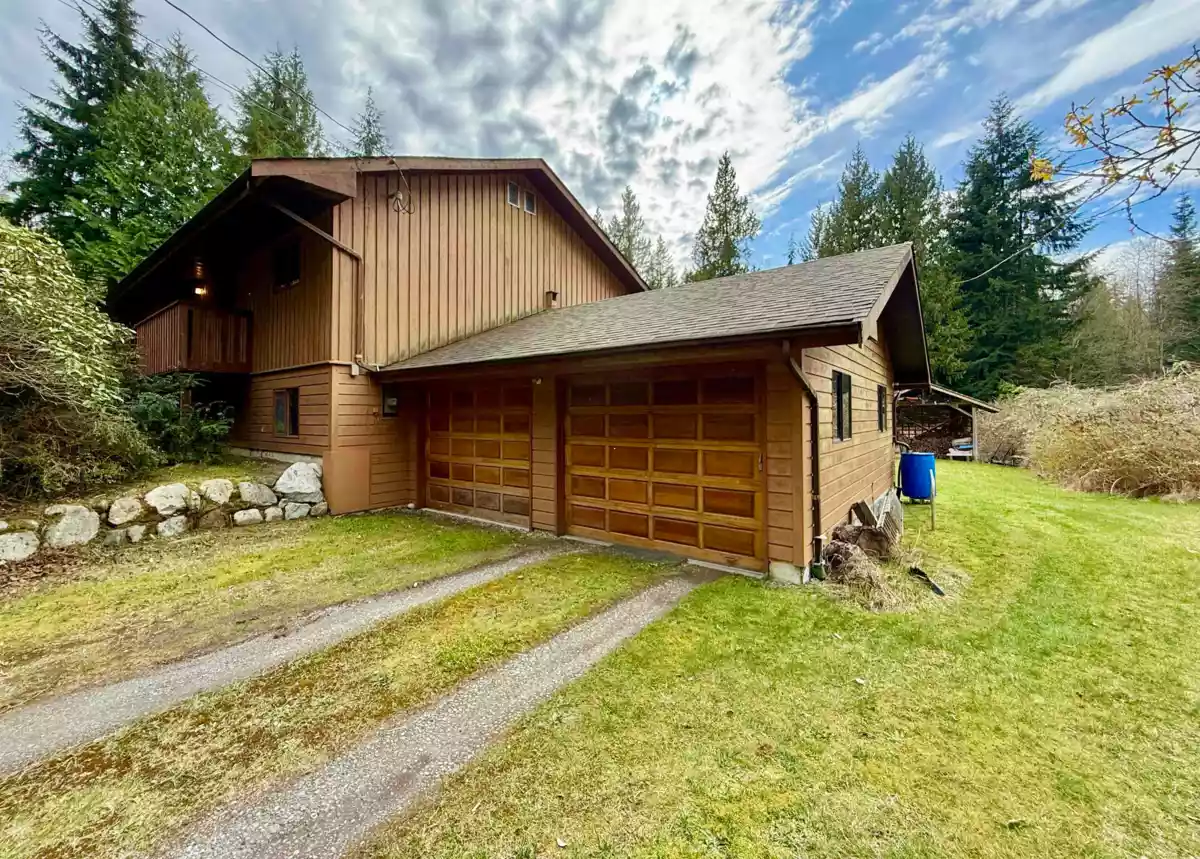 Living Room Photo of 299 King Road, Gibsons, BC
