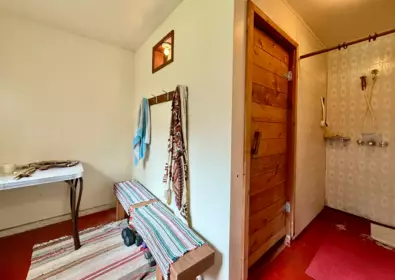 Entry Foyer Photo of 299 King Road, Gibsons, BC