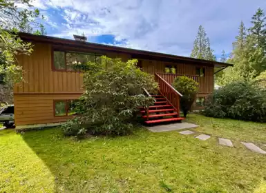 299 King Road, Gibsons, BC, Gibsons — Single Family Residence for sale