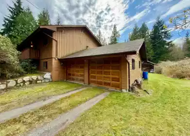 299 King Road, Gibsons, BC, Gibsons — Single Family Residence for sale