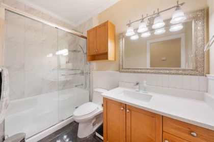 Basement Recreation Room Photo of 17015 86a Avenue, Surrey, BC