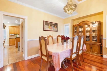 Breakfast Nook Photo of 17015 86a Avenue, Surrey, BC
