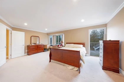 Entry Foyer Photo of 17015 86a Avenue, Surrey, BC