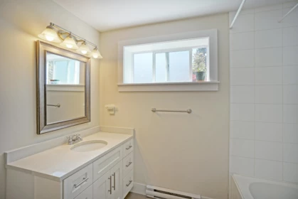 Hallway Photo of 15125 Canary Drive, Surrey, BC