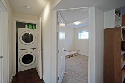 Mudroom Photo of 15125 Canary Drive, Surrey, BC