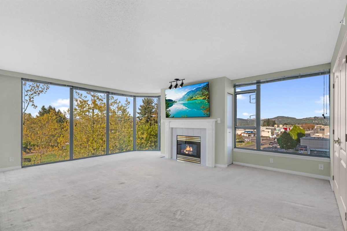 Living Room Photo of 502 32330 South Fraser Way, Abbotsford, BC