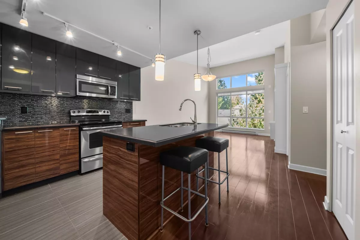 Family Room Photo of 413 12039 64 Avenue, Surrey, BC