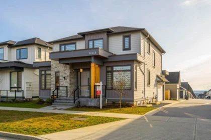 Community Amenities Photo (Clubhouse) of 16548 22 Avenue, Surrey, BC