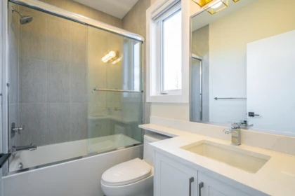 Swimming Pool Photo of 16548 22 Avenue, Surrey, BC