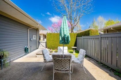 Backyard Photo of 3 15425 Rosemary Heights Crescent, Surrey, BC