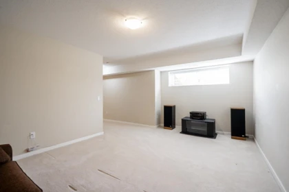 Hallway Photo of 3 15425 Rosemary Heights Crescent, Surrey, BC