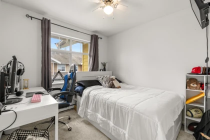Guest Bathroom Photo of 7 15233 34th Avenue, Surrey, BC