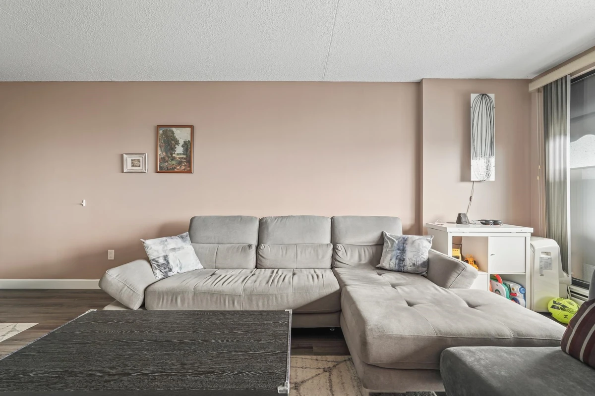 Dining Area Photo of 1607 6595 Willingdon Avenue, Burnaby, BC