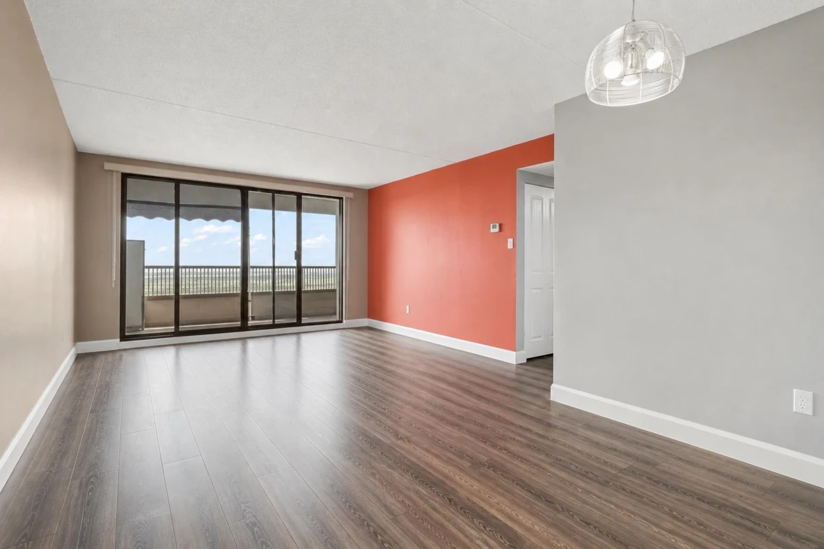 Family Room Photo of 1607 6595 Willingdon Avenue, Burnaby, BC