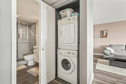 Basement Recreation Room Photo of 1607 6595 Willingdon Avenue, Burnaby, BC
