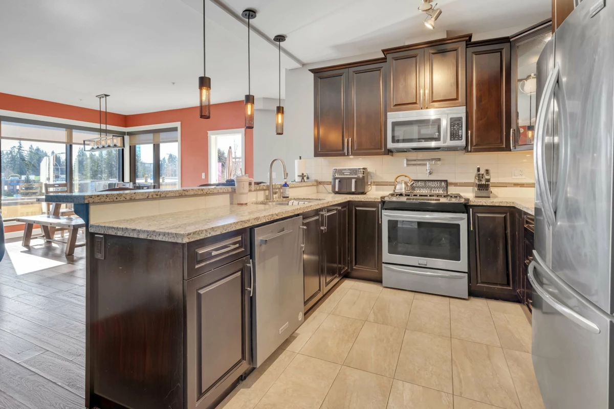 Dining Area Photo of 326 2860 Trethewey Street, Abbotsford, BC