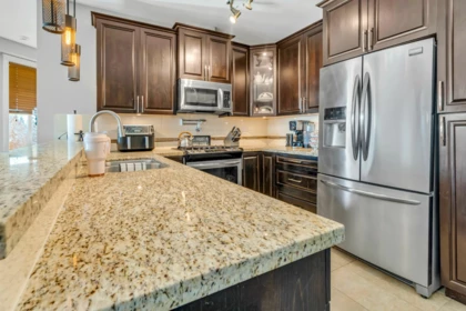 Kitchen Island Photo of 326 2860 Trethewey Street, Abbotsford, BC