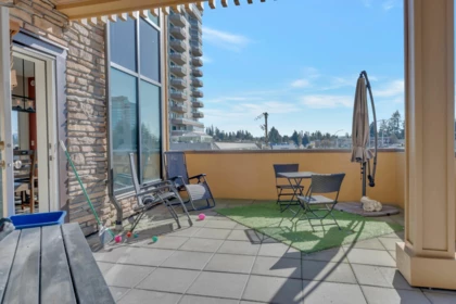 Swimming Pool Photo of 326 2860 Trethewey Street, Abbotsford, BC