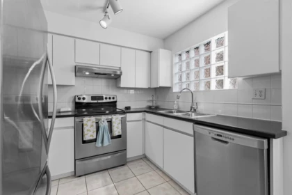 Kitchen Photo of 205 1533 Best Street, White Rock, BC