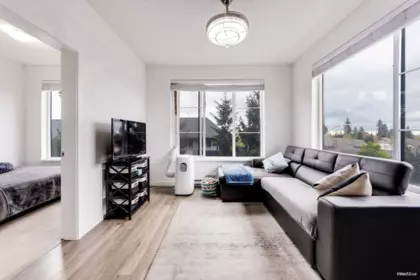 Breakfast Nook Photo of 316 15835 85 Avenue, Surrey, BC