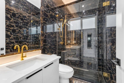 Powder Room Photo of 19718 33 Avenue, Langley, BC