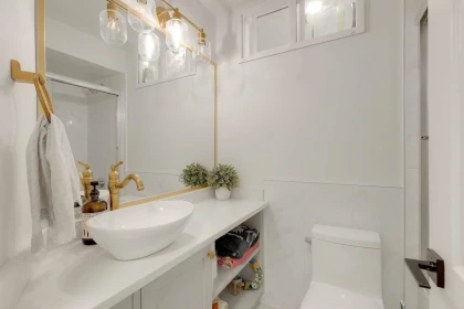 Guest Bathroom Photo of 1493 54 Street, Delta, BC
