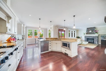 Kitchen Island Photo of 16383 High Park Avenue, Surrey, BC