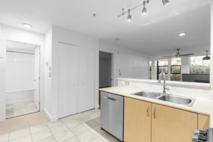Breakfast Nook Photo of 203 305 Lonsdale Avenue, North Vancouver, BC