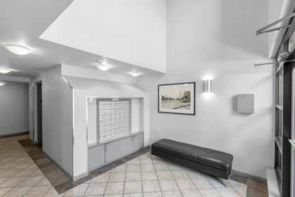 Hallway Photo of 203 305 Lonsdale Avenue, North Vancouver, BC