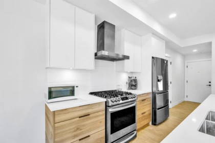 Primary Bathroom Photo of 212 14818 60 Avenue, Surrey, BC