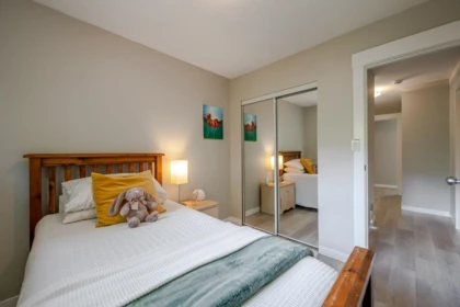 Hallway Photo of 14976 98a Avenue, Surrey, BC