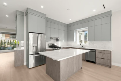 3 4558 Portland Street, Burnaby, BC, Burnaby — Half Duplex for sale