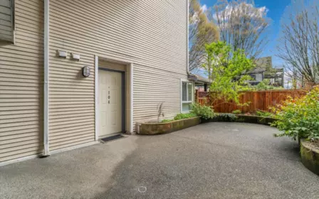Powder Room Photo of 104 1641 Woodland Drive, Vancouver, BC