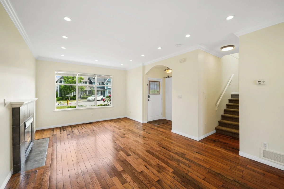 Dining Area Photo of 178 Pier Place, New Westminster, BC
