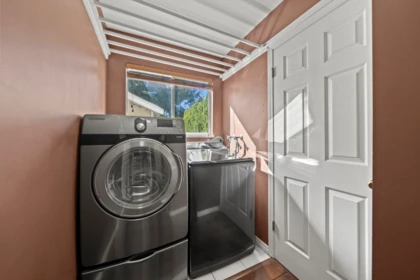 Hallway Photo of 8891 157 Street, Surrey, BC
