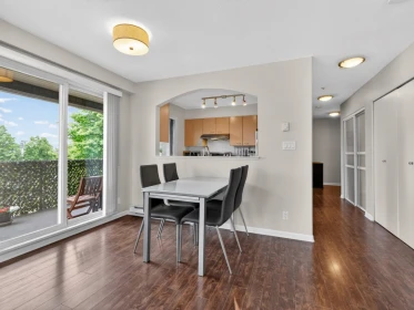 310 8495 Jellicoe Street, Vancouver, BC, Vancouver — Apartment/Condo for sale