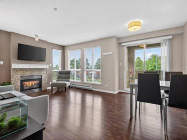 310 8495 Jellicoe Street, Vancouver, BC, Vancouver — Apartment/Condo for sale