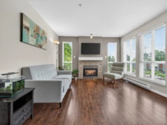 310 8495 Jellicoe Street, Vancouver, BC