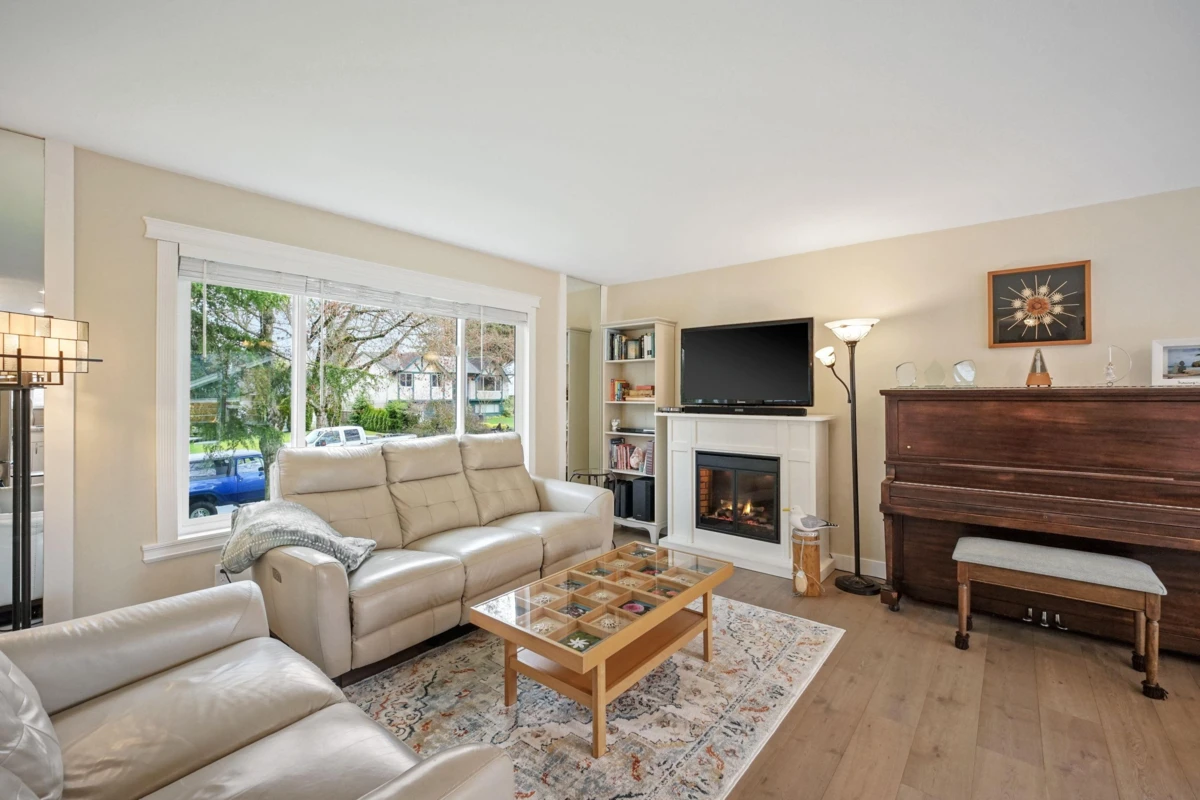 Living Room Photo of 6175 Morgan Drive, Surrey, BC