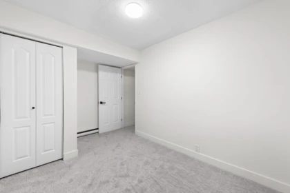 Entry Foyer Photo of 1777 Caledonia Avenue, North Vancouver, BC