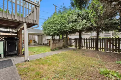 Hallway Photo of 443-445 W Keith Road, North Vancouver, BC